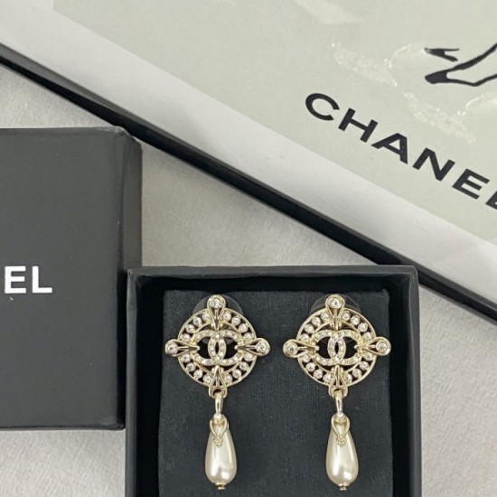 Give me a beautiful impression Earrings 2023SS CHANEL Chanel Give me a beautiful impression Earrings 2023SS CHANEL Chanel